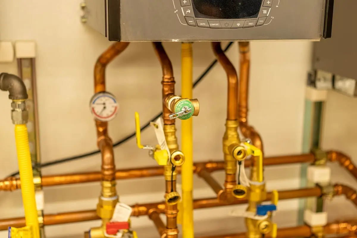 Licensed technician providing Emergency Plumbing for a homeowner in Kendall